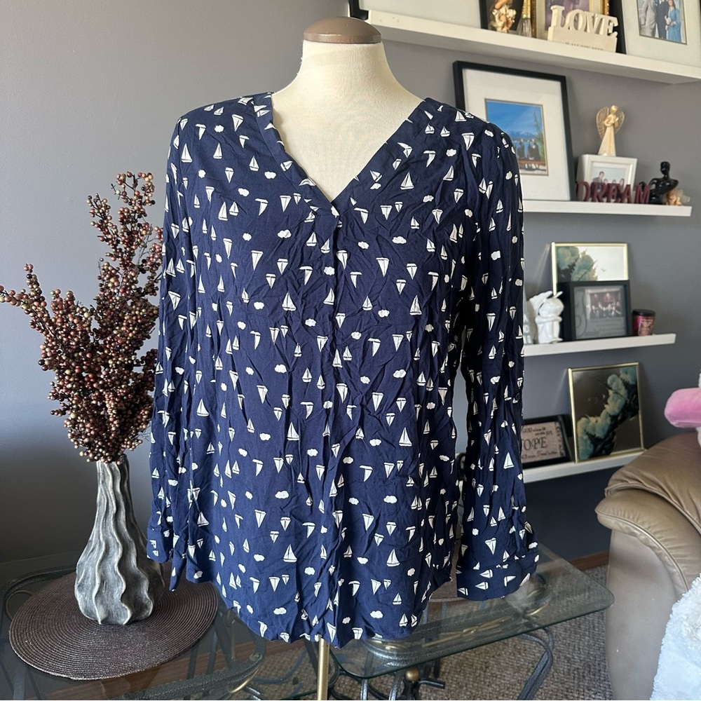 Longsleeve top. NWT